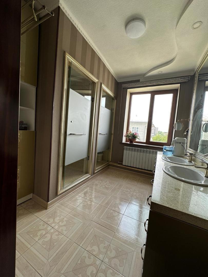 Sultan Saray Osh Exterior foto