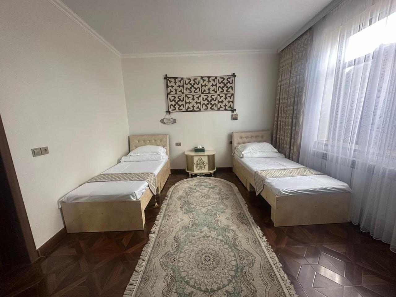 Sultan Saray Osh Exterior foto