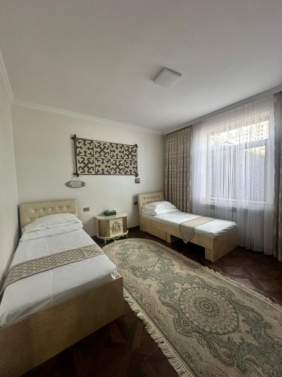Sultan Saray Osh Exterior foto